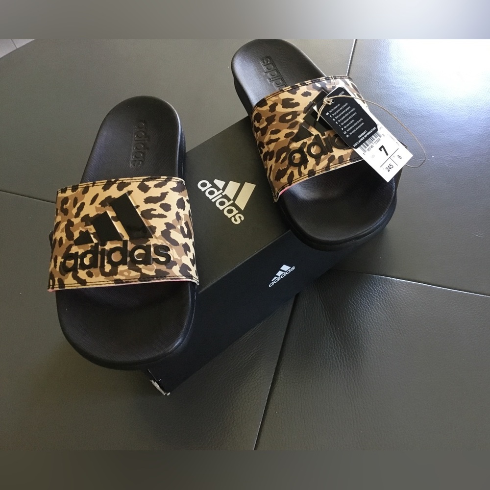 Brand New Adidas Sandals size us 7